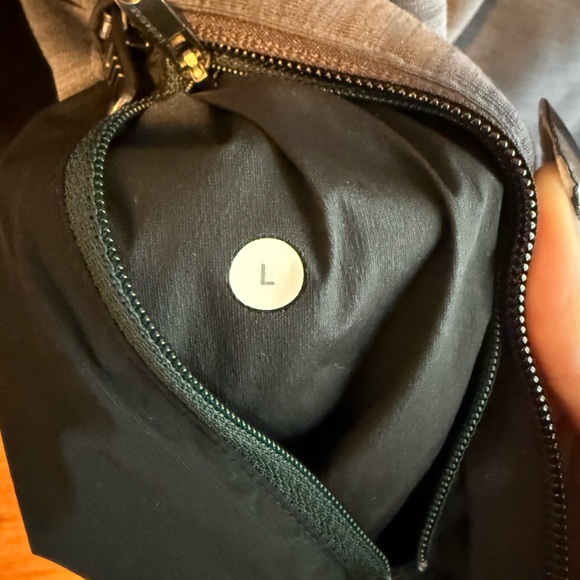 Lululemon Men's Revolution 1/2 Zip Pullover Fleece Lined - Picture 7 of 7